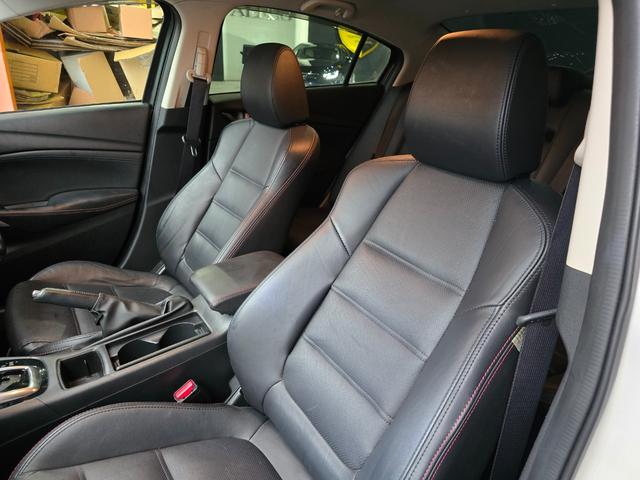 アテンザセダン ＸＤ　Ｌパッケージ　ハーフフルエアロ　ブリッツフルタップ車高調　２０インチアルミホイール　黒革シート　シートヒーター　ＨＤＤナビ　Ｂｌｕｅｔｏｏｔｈオーディオ　バックカメラ　フルセグＴＶ（36枚目）
