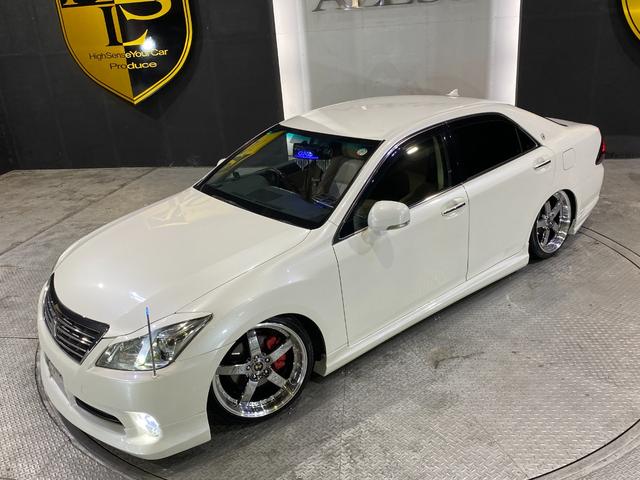 クラウン ２．５ロイヤルサルーン　アニバーサリーＥＤ　フルエアロ　ＴＥＩＮ車高調　新品メッキ１９インチ　ベージュ革シート　ＨＤＤマルチナビ　Ｂｌｕｅｔｏｏｔｈオーディオ　フルセグ　ＤＡＤテーブル＆バックミラー　コーナーポール（8枚目）