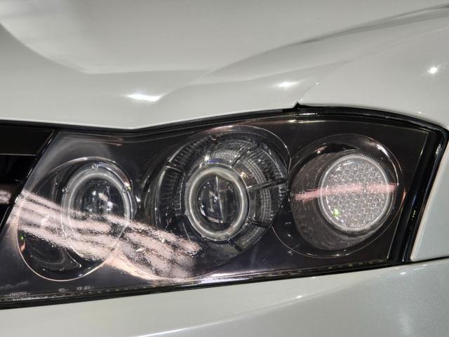 グロリア グランツーリスモ３００ＳＶ　ナビエディション　ワンスターワンオフフルエアロ　４本出しマフラー　フルタップ車高調　レオンハルト１９インチ　ＶＩＰＥＲセキュリティ　カロッツェリアサイバーナビ　加工ライト　Ｂｌｕｅｔｏｏｔｈオーディオ（10枚目）
