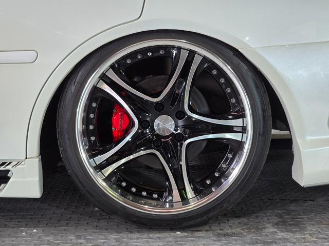 グロリア グランツーリスモ３００ＳＶ　ナビエディション　ワンスターワンオフフルエアロ　４本出しマフラー　フルタップ車高調　レオンハルト１９インチ　ＶＩＰＥＲセキュリティ　カロッツェリアサイバーナビ　加工ライト　Ｂｌｕｅｔｏｏｔｈオーディオ（56枚目）