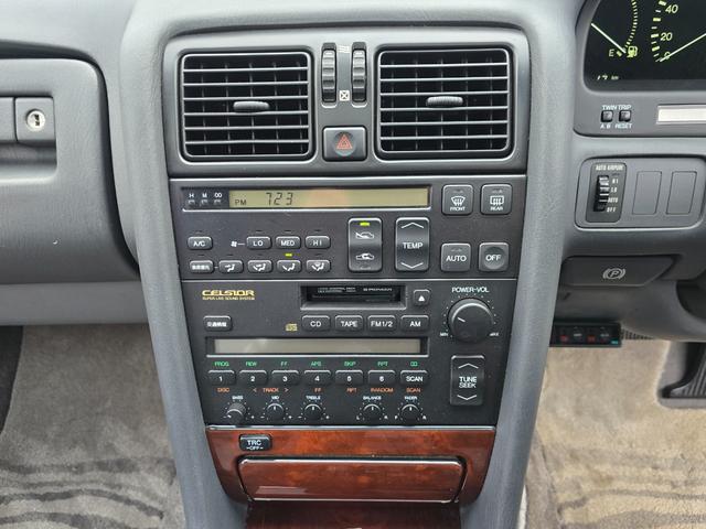 セルシオ C仕様 前期最終型 走行距離1万6千キロ ワンオーナー 当時物シュティッヒディッシュ17インチ 純正サンルーフ 純正グレー革シート 純正オプションエアロスポイラー FIELD製サスコン ガナドールマフラー(28枚目)