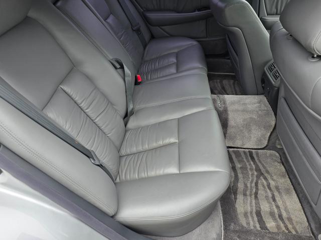 セルシオ C仕様 前期最終型 走行距離1万6千キロ ワンオーナー 当時物シュティッヒディッシュ17インチ 純正サンルーフ 純正グレー革シート 純正オプションエアロスポイラー FIELD製サスコン ガナドールマフラー(39枚目)