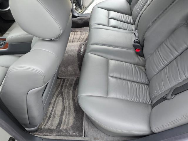 セルシオ C仕様 前期最終型 走行距離1万6千キロ ワンオーナー 当時物シュティッヒディッシュ17インチ 純正サンルーフ 純正グレー革シート 純正オプションエアロスポイラー FIELD製サスコン ガナドールマフラー(41枚目)