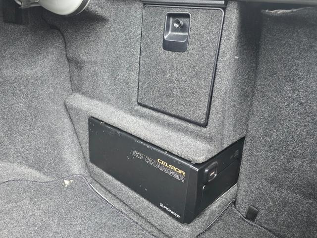 セルシオ C仕様 前期最終型 走行距離1万6千キロ ワンオーナー 当時物シュティッヒディッシュ17インチ 純正サンルーフ 純正グレー革シート 純正オプションエアロスポイラー FIELD製サスコン ガナドールマフラー(46枚目)