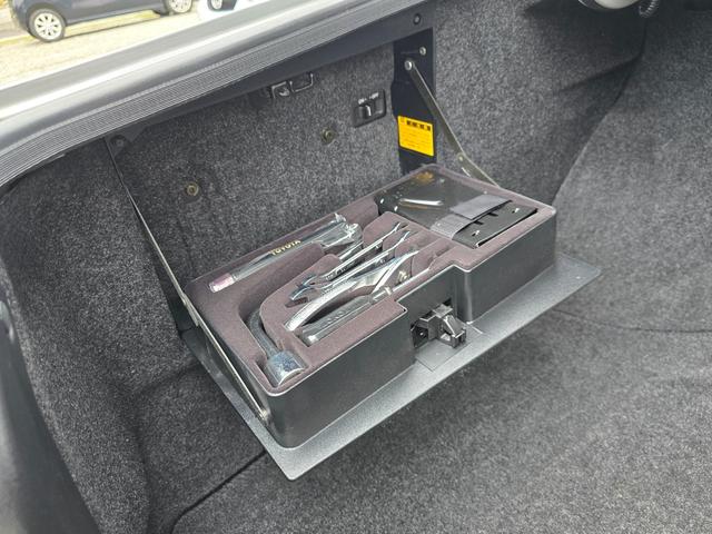 セルシオ C仕様 前期最終型 走行距離1万6千キロ ワンオーナー 当時物シュティッヒディッシュ17インチ 純正サンルーフ 純正グレー革シート 純正オプションエアロスポイラー FIELD製サスコン ガナドールマフラー(47枚目)