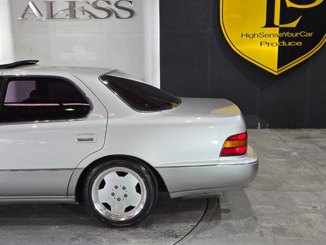 セルシオ C仕様 前期最終型 走行距離1万6千キロ ワンオーナー 当時物シュティッヒディッシュ17インチ 純正サンルーフ 純正グレー革シート 純正オプションエアロスポイラー FIELD製サスコン ガナドールマフラー(60枚目)