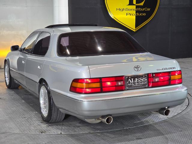 セルシオ C仕様 前期最終型 走行距離1万6千キロ ワンオーナー 当時物シュティッヒディッシュ17インチ 純正サンルーフ 純正グレー革シート 純正オプションエアロスポイラー FIELD製サスコン ガナドールマフラー(67枚目)