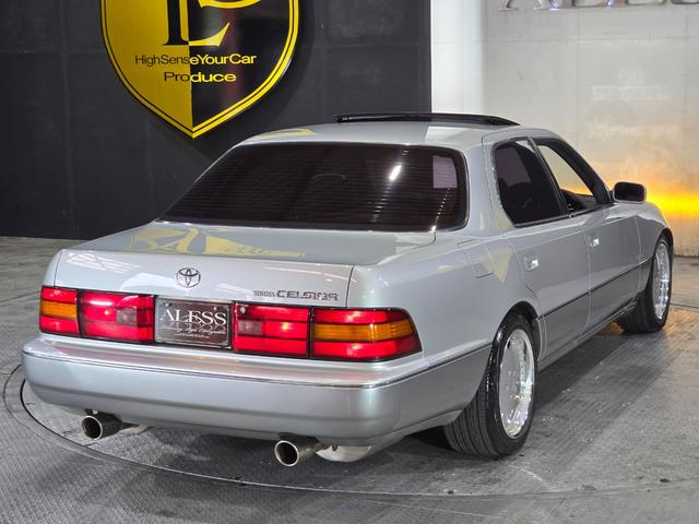 セルシオ C仕様 前期最終型 走行距離1万6千キロ ワンオーナー 当時物シュティッヒディッシュ17インチ 純正サンルーフ 純正グレー革シート 純正オプションエアロスポイラー FIELD製サスコン ガナドールマフラー(69枚目)