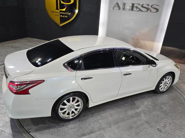 ティアナ ＸＶ　黒革シート　ＷＯＲＫシュバート１９インチ　ＨＤＤマルチナビ　Ｂｌｕｅｔｏｏｔｈオーディオ　３６０度カメラ　純正セキュリティ（2枚目）