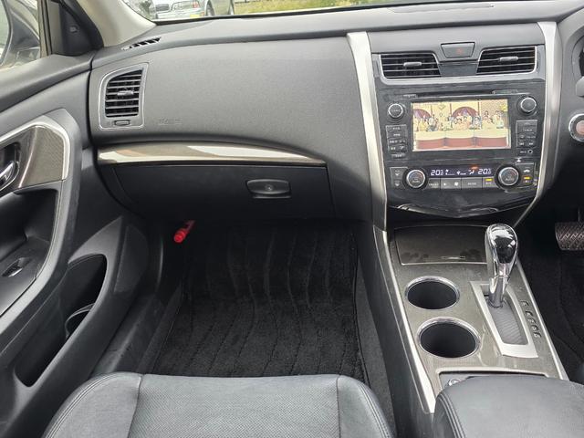 ティアナ ＸＶ　黒革シート　ＷＯＲＫシュバート１９インチ　ＨＤＤマルチナビ　Ｂｌｕｅｔｏｏｔｈオーディオ　３６０度カメラ　純正セキュリティ（18枚目）