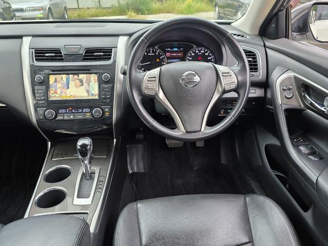 ティアナ ＸＶ　黒革シート　ＷＯＲＫシュバート１９インチ　ＨＤＤマルチナビ　Ｂｌｕｅｔｏｏｔｈオーディオ　３６０度カメラ　純正セキュリティ（19枚目）