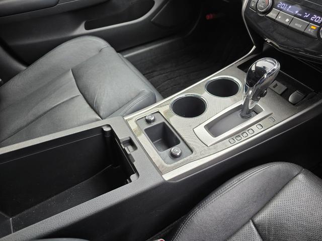 ティアナ ＸＶ　黒革シート　ＷＯＲＫシュバート１９インチ　ＨＤＤマルチナビ　Ｂｌｕｅｔｏｏｔｈオーディオ　３６０度カメラ　純正セキュリティ（28枚目）