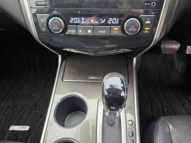 ティアナ ＸＶ　黒革シート　ＷＯＲＫシュバート１９インチ　ＨＤＤマルチナビ　Ｂｌｕｅｔｏｏｔｈオーディオ　３６０度カメラ　純正セキュリティ（29枚目）