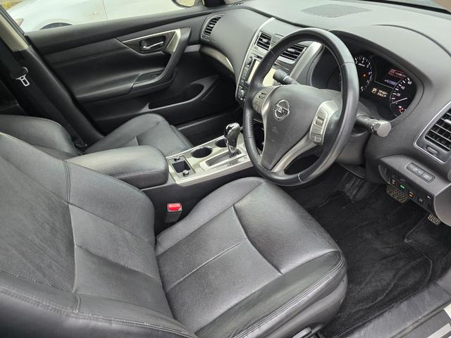 ティアナ ＸＶ　黒革シート　ＷＯＲＫシュバート１９インチ　ＨＤＤマルチナビ　Ｂｌｕｅｔｏｏｔｈオーディオ　３６０度カメラ　純正セキュリティ（31枚目）