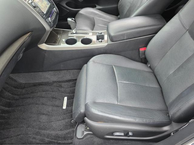 ティアナ ＸＶ　黒革シート　ＷＯＲＫシュバート１９インチ　ＨＤＤマルチナビ　Ｂｌｕｅｔｏｏｔｈオーディオ　３６０度カメラ　純正セキュリティ（35枚目）