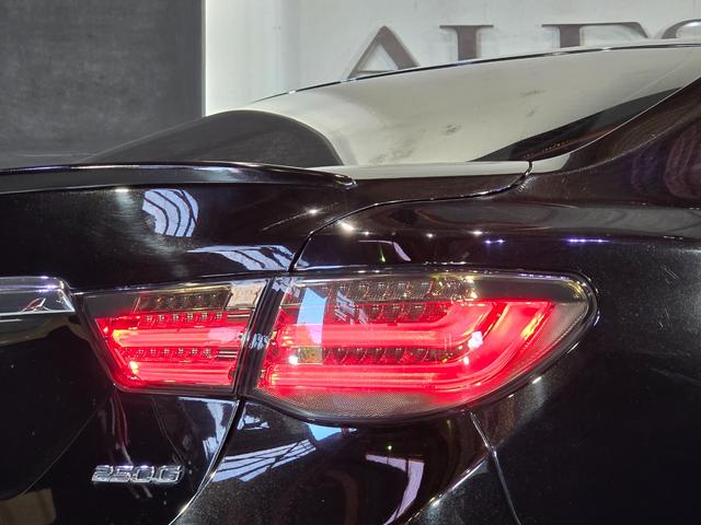 マークＸ ２５０Ｇ　リラックスセレクション・ブラックリミテッド　後期フェイス　ローダウン　ハーフエアロ　２０インチホイール　ケンウッドＳＤナビ　Ｂｌｕｅｔｏｏｔｈオーディオ　ドラレコ　レーダー探知機（12枚目）