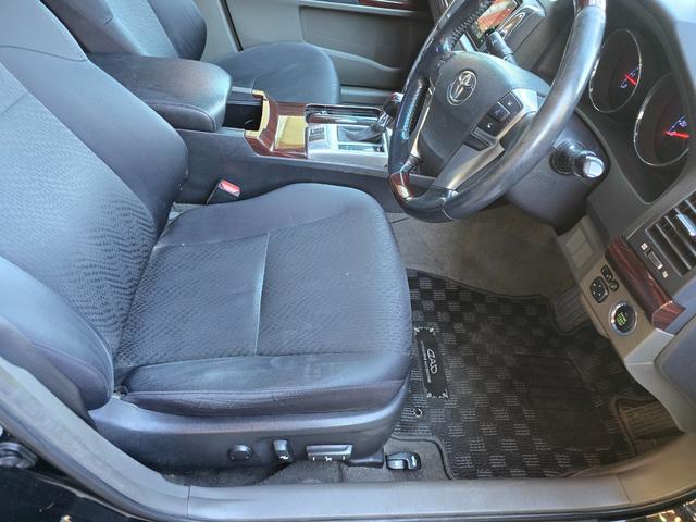 マークＸ ２５０Ｇ　リラックスセレクション・ブラックリミテッド　後期フェイス　ローダウン　ハーフエアロ　２０インチホイール　ケンウッドＳＤナビ　Ｂｌｕｅｔｏｏｔｈオーディオ　ドラレコ　レーダー探知機（35枚目）