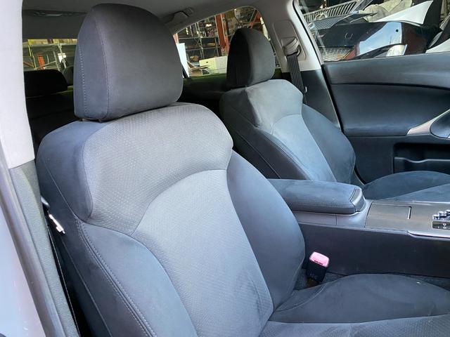 ＩＳ ＩＳ３５０　バージョンＳ　ビス止めオーバーフェンダー　現行ルックエアロ　ＬＥＤヘッド＆テール　ネジ式車高調　新品１９インチシュタイナー　アレスブラック　サンルーフ　マークレビンソン（38枚目）