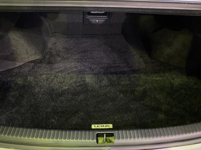 ＩＳ ＩＳ３５０　バージョンＳ　ビス止めオーバーフェンダー　現行ルックエアロ　ＬＥＤヘッド＆テール　ネジ式車高調　新品１９インチシュタイナー　アレスブラック　サンルーフ　マークレビンソン（51枚目）