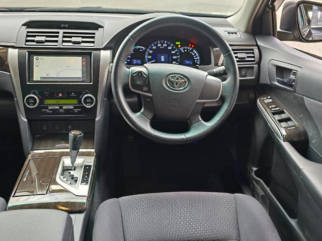 TOYOTA CAMRY HYBRID G PACKAGE