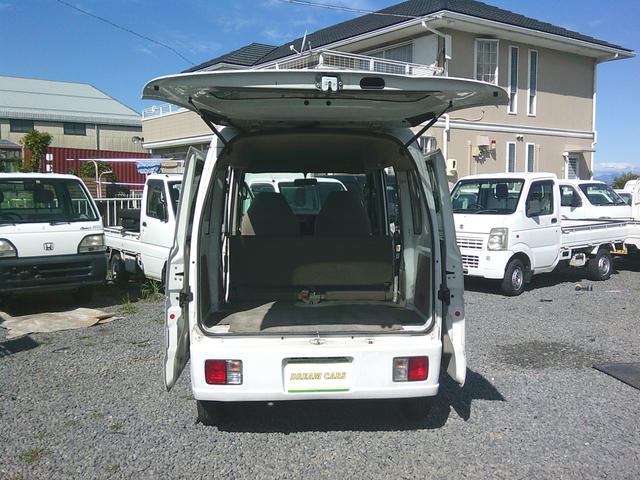 エブリイ ＰＡ　車検２年　ハイルーフ　エアコン　パワステ　パワーウィンドウ　集中ドアロック　エアバック　キーレスエントリー　ＣＤ再生　軽バン（12枚目）