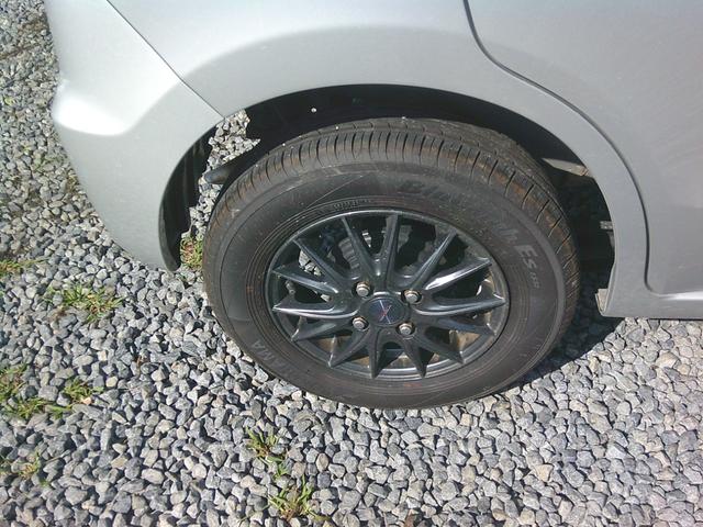 アルト Ｆ　フルタイム４ＷＤ　エアコン　パワステ　パワーウィンドウ　集中ドアロック　キーレスエントリー　エアバック　ＡＢＳ　ＣＤ再生（25枚目）