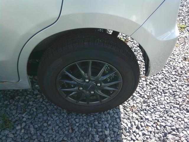 アルト Ｆ　フルタイム４ＷＤ　エアコン　パワステ　パワーウィンドウ　集中ドアロック　キーレスエントリー　エアバック　ＡＢＳ　ＣＤ再生（26枚目）