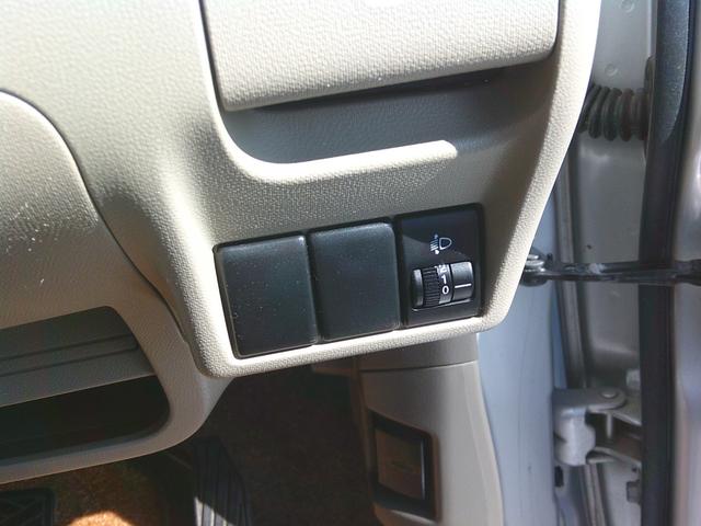 アルト Ｆ　フルタイム４ＷＤ　エアコン　パワステ　パワーウィンドウ　集中ドアロック　キーレスエントリー　エアバック　ＡＢＳ　ＣＤ再生（33枚目）