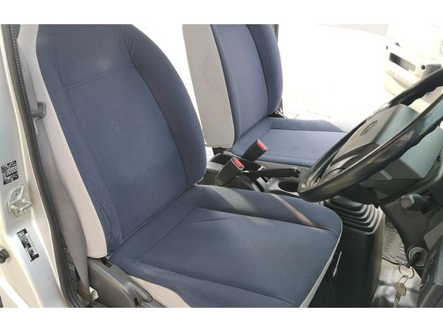 サンバーバン トランスポーター４ＷＤ　タイミングベルト交換済み　ハイルーフ　５ＭＴ　スタッドレスタイヤ装着　ルーフキャリア　社外ナビ　集中ドアロック　パワーウィンドウ　パワーステアリング　エアコン　スライドドア　禁煙車（37枚目）