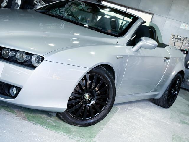 アルファスパイダー 2.2 JTS セレスピード 電動オープン/ブルータバコカラーインテリア/ナビ/バックカメラ/ETC(8枚目)