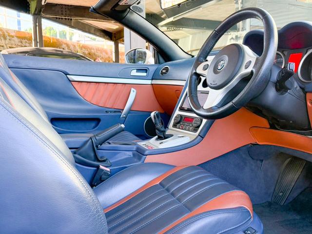 アルファスパイダー 2.2 JTS セレスピード 電動オープン/ブルータバコカラーインテリア/ナビ/バックカメラ/ETC(37枚目)