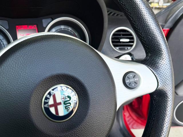 アルファスパイダー 2.2 JTS セレスピード 電動オープン/レザーシート/メモリー付きパワーシート&ヒーター/ナビ/ETC/バックカメラ/車検2年付(41枚目)