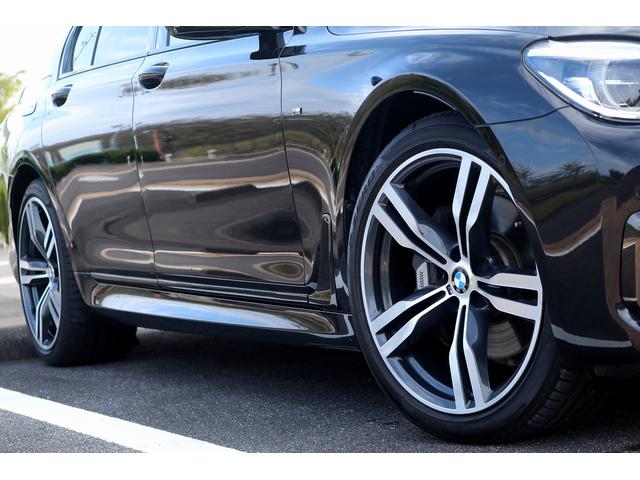 ７シリーズ ７４０ｉ　Ｍスポーツ　車検２年付　リヤコンフォートＰＫＧ　リヤエンターテイメント　ディスプレイキー　サンルーフ　ＬＥＤヘッドライト　２０ＡＷ　ハーマンカードンサラウンド　トップビュー　ドライビングアシストプラス（7枚目）