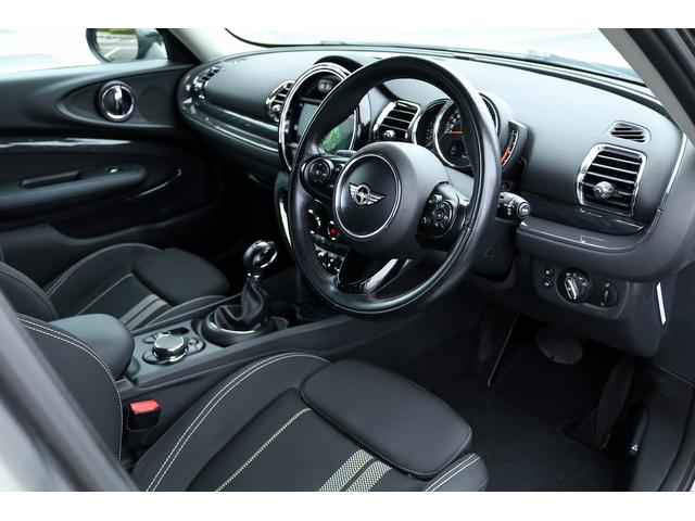 ＭＩＮＩ クーパーＳＤ　クラブマン　車検２年付　１オーナー車　ペッパーＰＫＧ　ピアノブラックエクステリアＰＫＧ　ＤＵＥＬＬ　ＡＧパフォーマンスエアロ付　ＬＥＤヘッドライト　ドライビングアシスト　ＡＣＣ　１７ＡＷ　カメラＰＫＧ（7枚目）