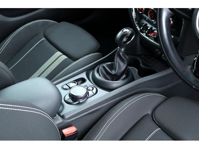 ＭＩＮＩ クーパーＳＤ　クラブマン　車検２年付　１オーナー車　ペッパーＰＫＧ　ピアノブラックエクステリアＰＫＧ　ＤＵＥＬＬ　ＡＧパフォーマンスエアロ付　ＬＥＤヘッドライト　ドライビングアシスト　ＡＣＣ　１７ＡＷ　カメラＰＫＧ（11枚目）