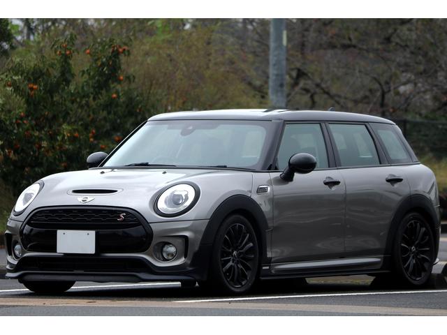 ＭＩＮＩ クーパーＳＤ　クラブマン　車検２年付　１オーナー車　ペッパーＰＫＧ　ピアノブラックエクステリアＰＫＧ　ＤＵＥＬＬ　ＡＧパフォーマンスエアロ付　ＬＥＤヘッドライト　ドライビングアシスト　ＡＣＣ　１７ＡＷ　カメラＰＫＧ（19枚目）