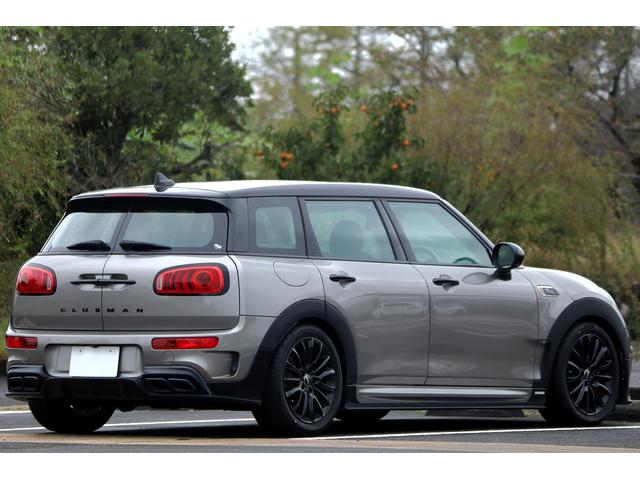 ＭＩＮＩ クーパーＳＤ　クラブマン　車検２年付　１オーナー車　ペッパーＰＫＧ　ピアノブラックエクステリアＰＫＧ　ＤＵＥＬＬ　ＡＧパフォーマンスエアロ付　ＬＥＤヘッドライト　ドライビングアシスト　ＡＣＣ　１７ＡＷ　カメラＰＫＧ（21枚目）
