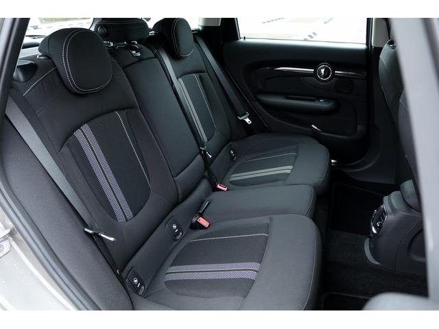 ＭＩＮＩ クーパーＳＤ　クラブマン　車検２年付　１オーナー車　ペッパーＰＫＧ　ピアノブラックエクステリアＰＫＧ　ＤＵＥＬＬ　ＡＧパフォーマンスエアロ付　ＬＥＤヘッドライト　ドライビングアシスト　ＡＣＣ　１７ＡＷ　カメラＰＫＧ（26枚目）