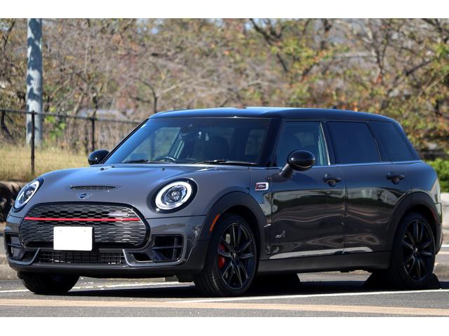 ＭＩＮＩ ジョンクーパーワークス　クラブマン　ＪＣＷエクスクルーシブスタイル　レザーラウンジシート　ＵＳフェンダー　後期デジタルメーター　イルミネ―テッドサーフェス　ユニオンテール　イージーエントリー　ＨＵＤ　ＪＣＷツインマフラー（28枚目）