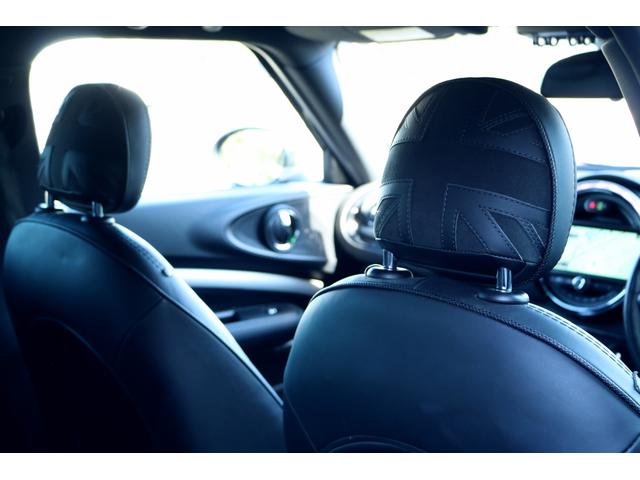 ＭＩＮＩ ジョンクーパーワークス　クラブマン　ＪＣＷエクスクルーシブスタイル　レザーラウンジシート　ＵＳフェンダー　後期デジタルメーター　イルミネ―テッドサーフェス　ユニオンテール　イージーエントリー　ＨＵＤ　ＪＣＷツインマフラー（34枚目）