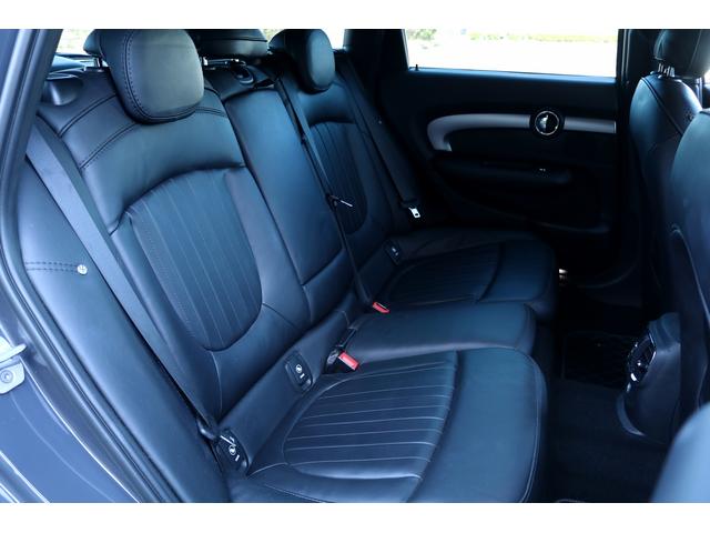 ＭＩＮＩ ジョンクーパーワークス　クラブマン　ＪＣＷエクスクルーシブスタイル　レザーラウンジシート　ＵＳフェンダー　後期デジタルメーター　イルミネ―テッドサーフェス　ユニオンテール　イージーエントリー　ＨＵＤ　ＪＣＷツインマフラー（38枚目）