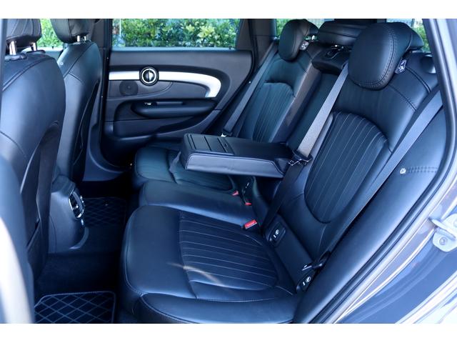 ＭＩＮＩ ジョンクーパーワークス　クラブマン　ＪＣＷエクスクルーシブスタイル　レザーラウンジシート　ＵＳフェンダー　後期デジタルメーター　イルミネ―テッドサーフェス　ユニオンテール　イージーエントリー　ＨＵＤ　ＪＣＷツインマフラー（39枚目）