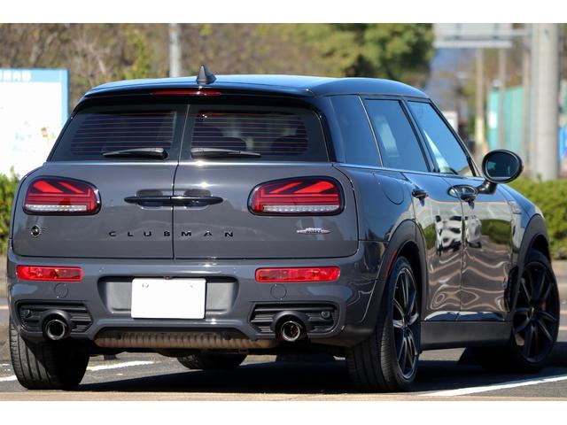 ＭＩＮＩ ジョンクーパーワークス　クラブマン　ＪＣＷエクスクルーシブスタイル　レザーラウンジシート　ＵＳフェンダー　後期デジタルメーター　イルミネ―テッドサーフェス　ユニオンテール　イージーエントリー　ＨＵＤ　ＪＣＷツインマフラー（44枚目）