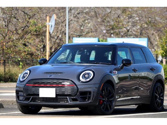 ＭＩＮＩ ジョンクーパーワークス　クラブマン　ＪＣＷエクスクルーシブスタイル　レザーラウンジシート　ＵＳフェンダー　後期デジタルメーター　イルミネ―テッドサーフェス　ユニオンテール　イージーエントリー　ＨＵＤ　ＪＣＷツインマフラー（47枚目）