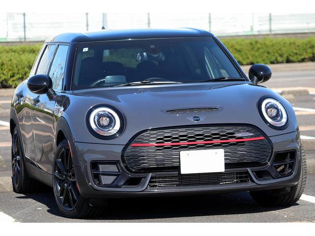 ＭＩＮＩ ジョンクーパーワークス　クラブマン　ＪＣＷエクスクルーシブスタイル　レザーラウンジシート　ＵＳフェンダー　後期デジタルメーター　イルミネ―テッドサーフェス　ユニオンテール　イージーエントリー　ＨＵＤ　ＪＣＷツインマフラー（49枚目）