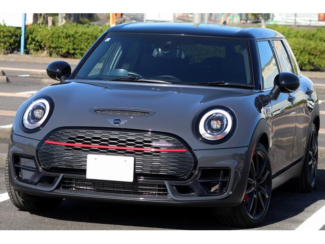 ＭＩＮＩ ジョンクーパーワークス　クラブマン　ＪＣＷエクスクルーシブスタイル　レザーラウンジシート　ＵＳフェンダー　後期デジタルメーター　イルミネ―テッドサーフェス　ユニオンテール　イージーエントリー　ＨＵＤ　ＪＣＷツインマフラー（50枚目）