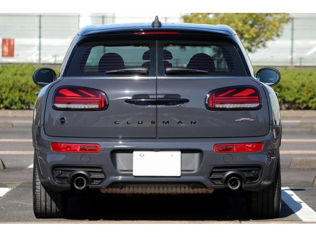 ＭＩＮＩ ジョンクーパーワークス　クラブマン　ＪＣＷエクスクルーシブスタイル　レザーラウンジシート　ＵＳフェンダー　後期デジタルメーター　イルミネ―テッドサーフェス　ユニオンテール　イージーエントリー　ＨＵＤ　ＪＣＷツインマフラー（55枚目）