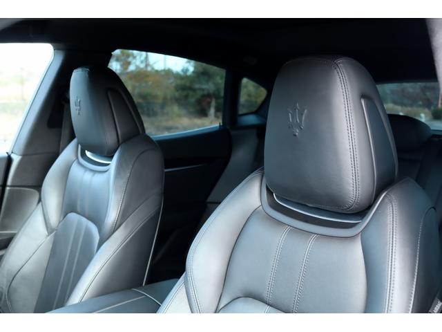 レヴァンテ グランスポーツ Q4 OP21AW パノラマSR LEDヘッドライト ネリッシモPKG ACC イエローキャリパー トランクキックセンサー AppleCarplay サラウンドビューモニター 前後ドラレコ(26枚目)