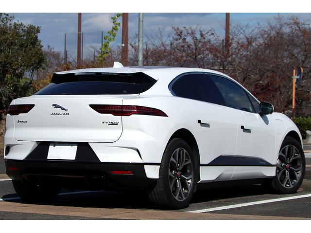 Ｉペイス ＨＳＥ　パフォーマンスシート　パノラマルーフ　マトリックスＬＥＤライト　１４Ｗａｙ電動調節シート　シートクーラー　ドライバーアシスト　３６０°カメラ　２０ＡＷ　Ａｐｐｌｅ　ＣａｒＰｌａｙ　ＯＰエアサス（4枚目）