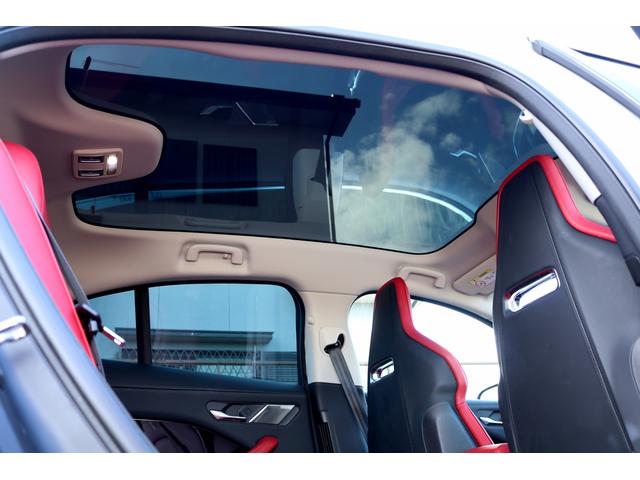 Ｉペイス ＨＳＥ　パフォーマンスシート　パノラマルーフ　マトリックスＬＥＤライト　１４Ｗａｙ電動調節シート　シートクーラー　ドライバーアシスト　３６０°カメラ　２０ＡＷ　Ａｐｐｌｅ　ＣａｒＰｌａｙ　ＯＰエアサス（9枚目）